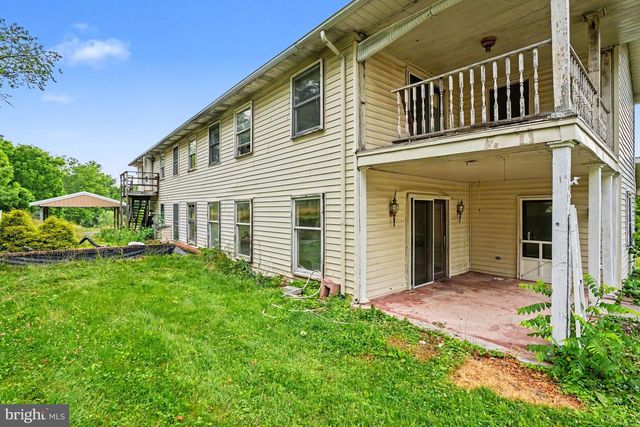 856 OLD FORGE RD, New Cumberland, PA 17070