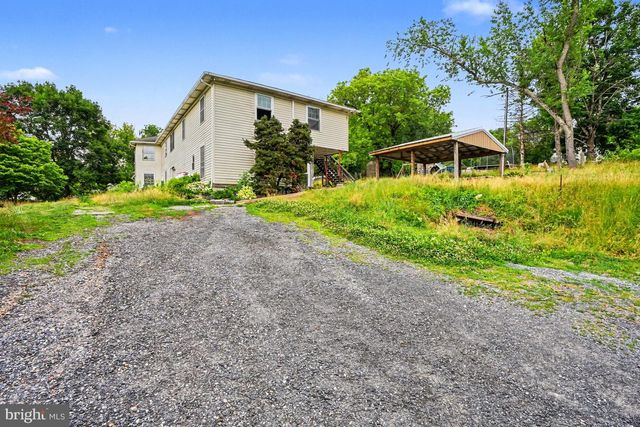 856 OLD FORGE RD, New Cumberland, PA 17070