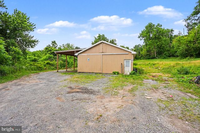 856 OLD FORGE RD, New Cumberland, PA 17070