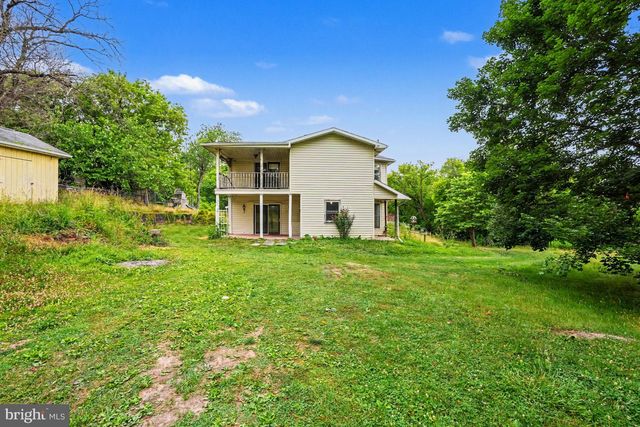 856 OLD FORGE RD, New Cumberland, PA 17070