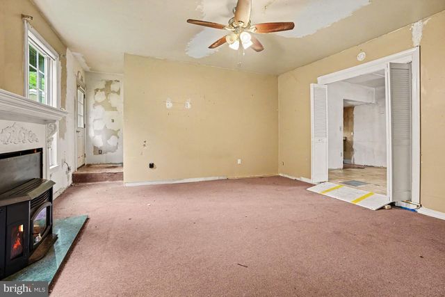 856 OLD FORGE RD, New Cumberland, PA 17070