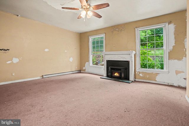 856 OLD FORGE RD, New Cumberland, PA 17070