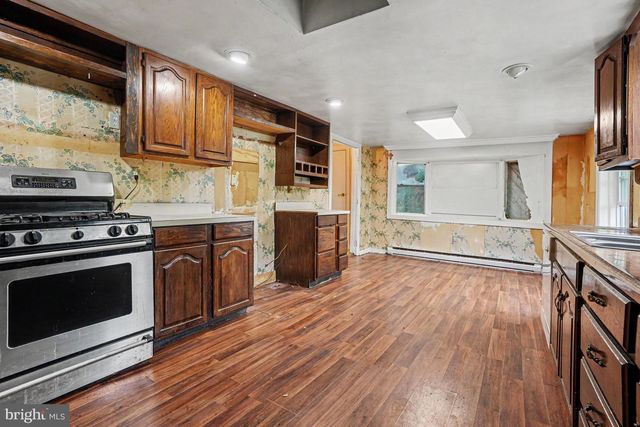 856 OLD FORGE RD, New Cumberland, PA 17070