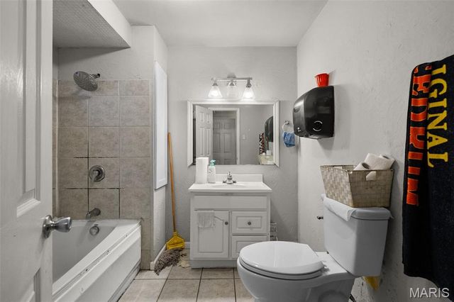 2335 Louisiana Avenue, St Louis, MO 63104