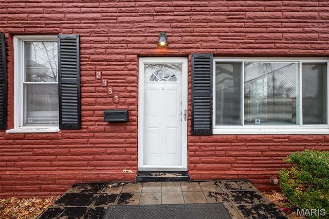 2335 Louisiana Avenue, St Louis, MO 63104