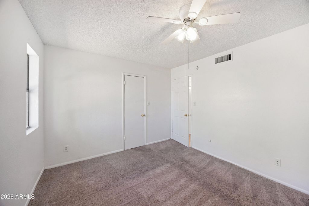 Image 16 of property listing at 1826 W BEHREND Drive, Phoenix, AZ 85027