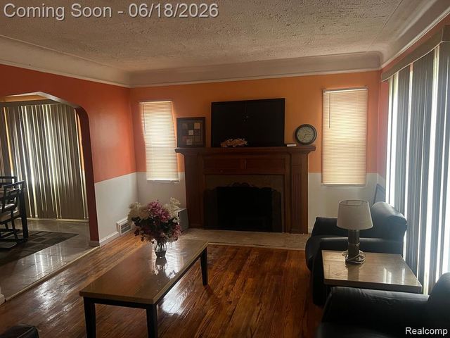 18693 Whitcomb Street, Detroit, MI 48235