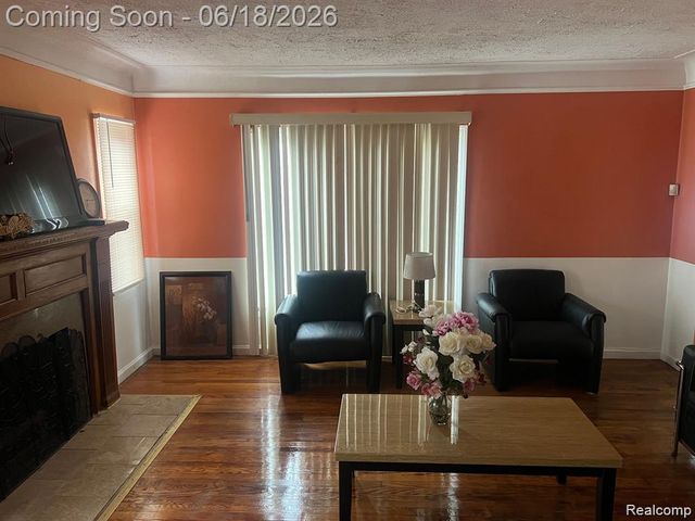 18693 Whitcomb Street, Detroit, MI 48235