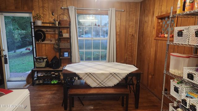 120 Hilltop Rd, Harriman, TN 37748