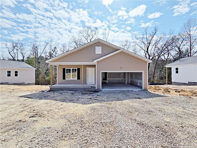 331 Appaloosa Drive, Spring Lake, NC 28390