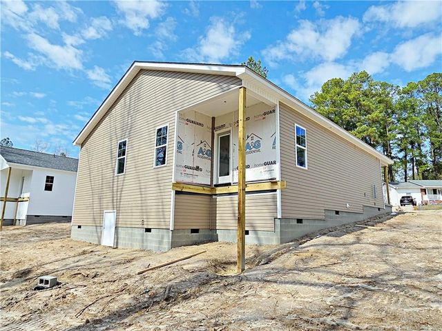 331 Appaloosa Drive, Spring Lake, NC 28390