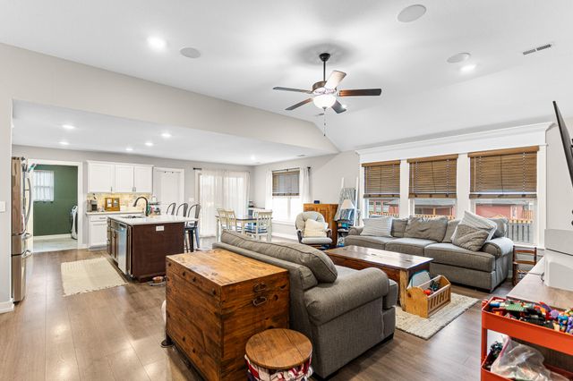 6420 GAIL CT, Hallsville, MO 65255