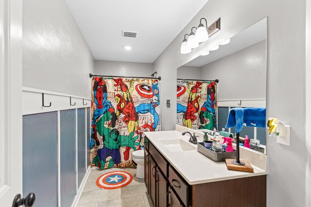 6420 GAIL CT, Hallsville, MO 65255