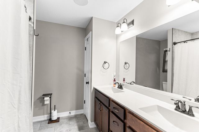 6420 GAIL CT, Hallsville, MO 65255