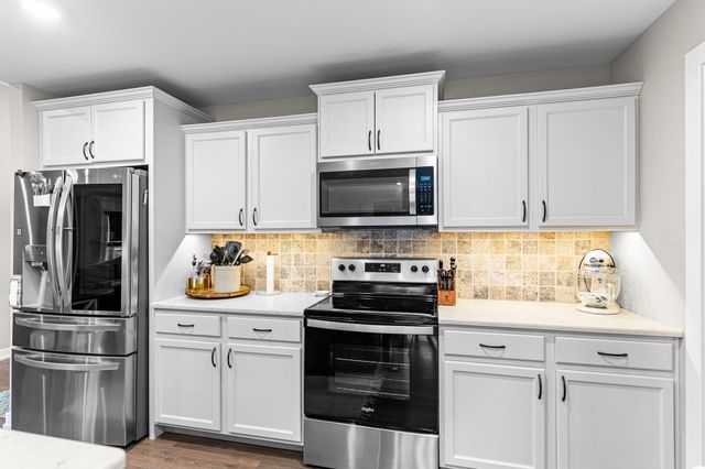 6420 GAIL CT, Hallsville, MO 65255