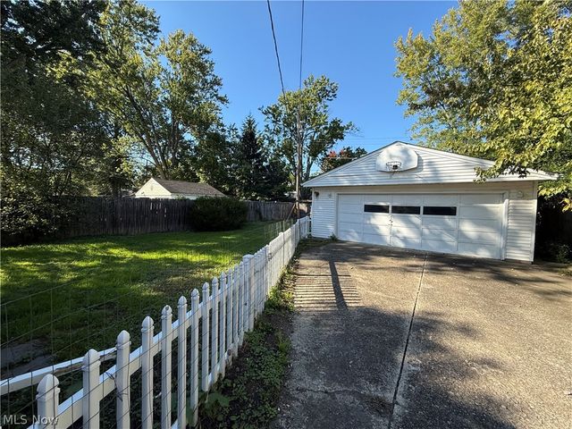 268 Dowd Road, Elyria, OH 44035