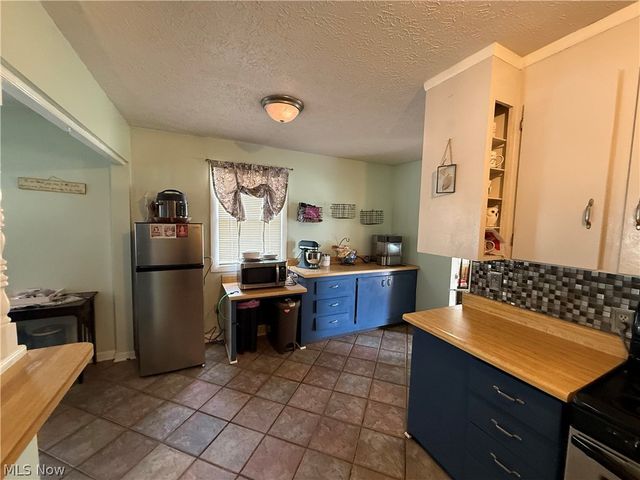 268 Dowd Road, Elyria, OH 44035
