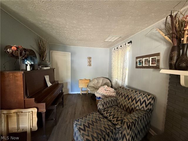 268 Dowd Road, Elyria, OH 44035