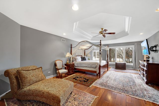 1N424 Indian Knoll Road, West Chicago, IL 60185