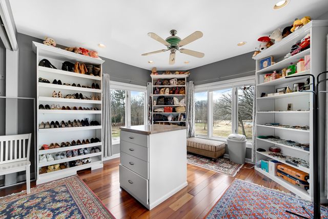 1N424 Indian Knoll Road, West Chicago, IL 60185