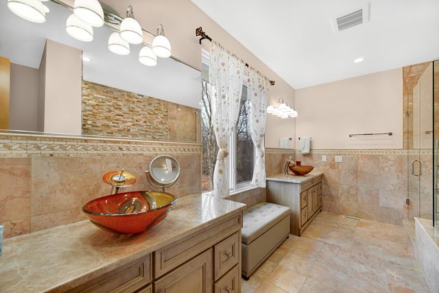 1N424 Indian Knoll Road, West Chicago, IL 60185