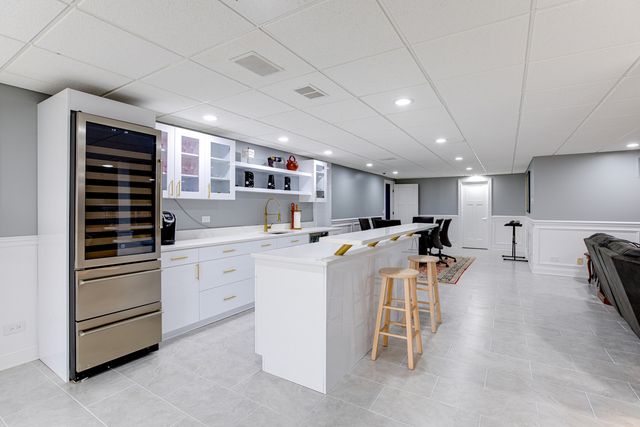 1N424 Indian Knoll Road, West Chicago, IL 60185