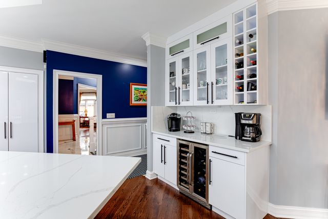 1N424 Indian Knoll Road, West Chicago, IL 60185