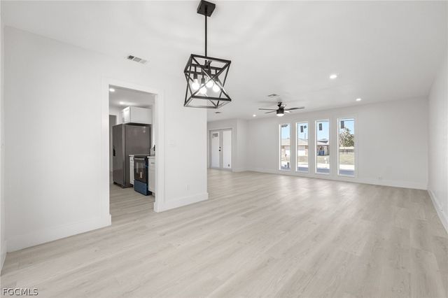 1124 SE 31st ST, Cape Coral, FL 33904