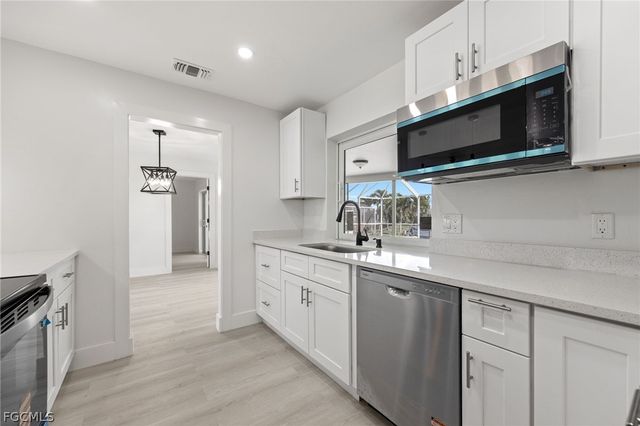 1124 SE 31st ST, Cape Coral, FL 33904