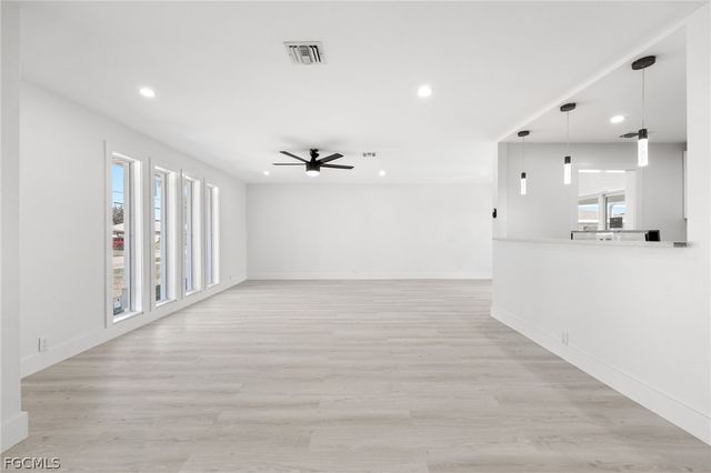 1124 SE 31st ST, Cape Coral, FL 33904