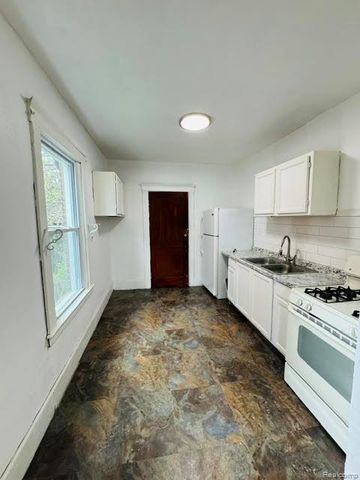 72 Pilgrim Street, Highland Park, MI 48203