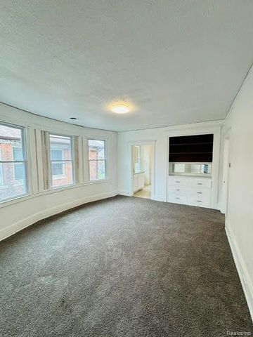 72 Pilgrim Street, Highland Park, MI 48203