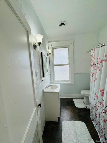 72 Pilgrim Street, Highland Park, MI 48203