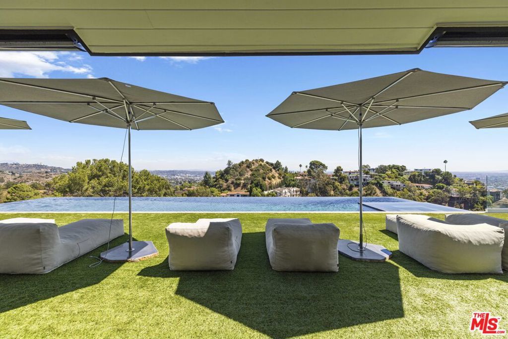 2402 Carman Crest Drive, Los Angeles, CA 90068 — photo 2