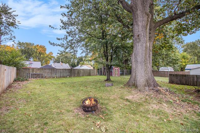 945 33rd Street, Wyoming, MI 49509