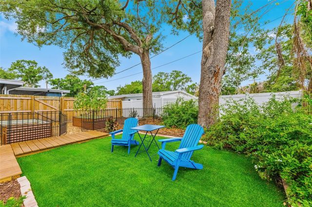 8018 N OLA AVENUE, Tampa, FL 33604