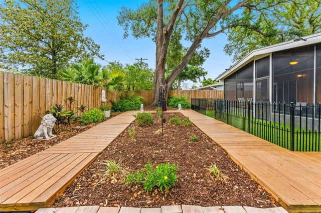 8018 N OLA AVENUE, Tampa, FL 33604