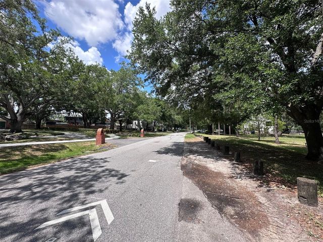 8018 N OLA AVENUE, Tampa, FL 33604