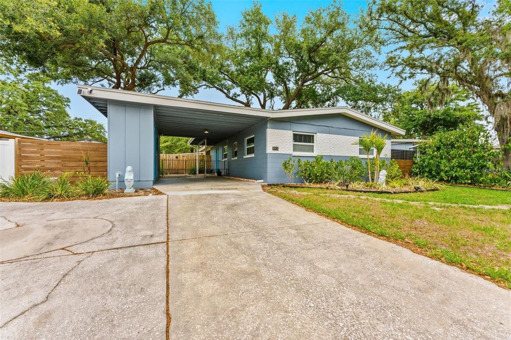 8018 N OLA AVENUE, Tampa, FL 33604