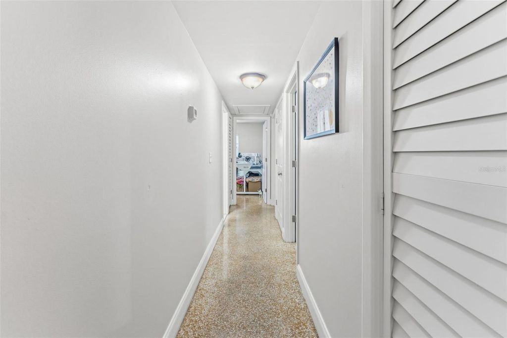 Image 12 of property listing at 8018 N OLA AVENUE, Tampa, FL 33604