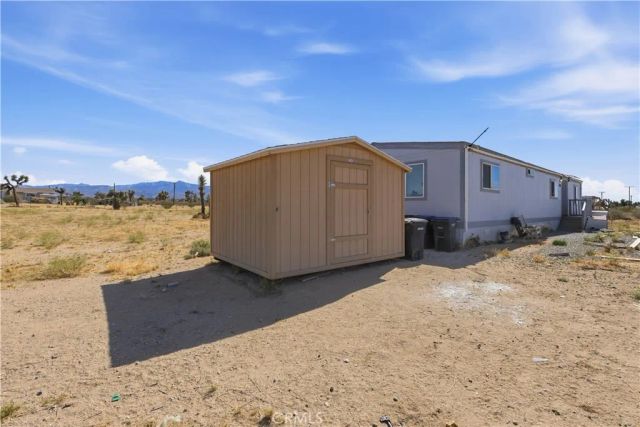 5885 Dos Palmas, Phelan, CA 92371