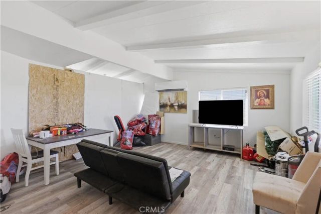 5885 Dos Palmas, Phelan, CA 92371