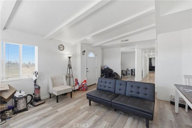5885 Dos Palmas, Phelan, CA 92371