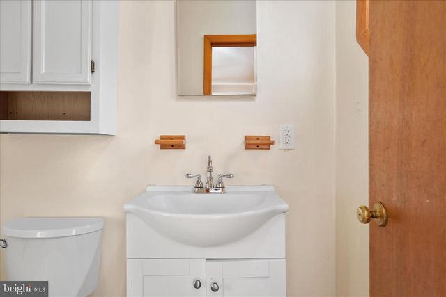 224 DOE TRL, Winchester, VA 22602