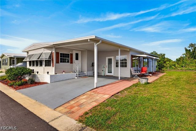30 Aloe ST, Alva, FL 33920