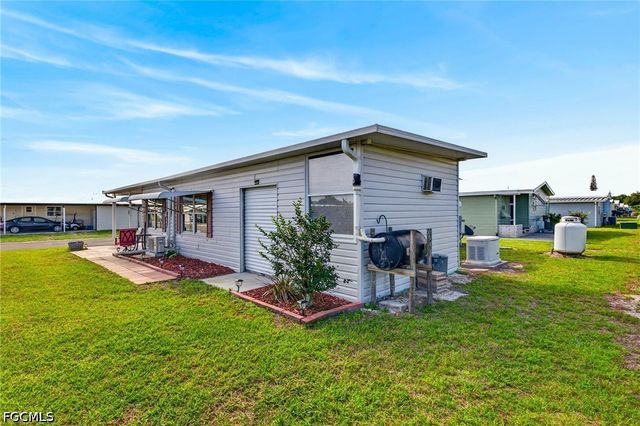 30 Aloe ST, Alva, FL 33920