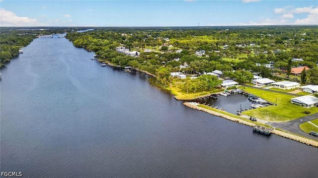 30 Aloe ST, Alva, FL 33920