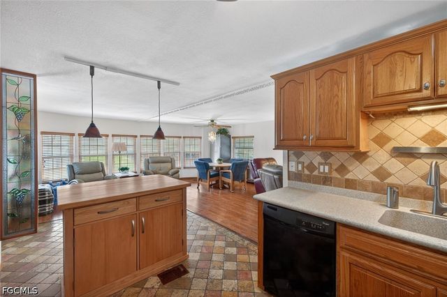 30 Aloe ST, Alva, FL 33920
