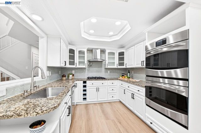 7361 Stonedale Dr, Pleasanton, CA 94588