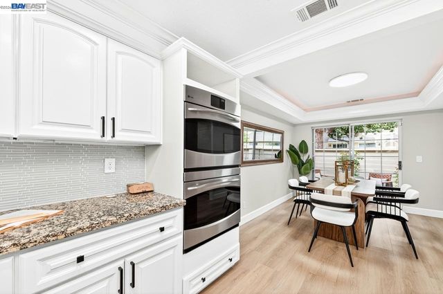 7361 Stonedale Dr, Pleasanton, CA 94588